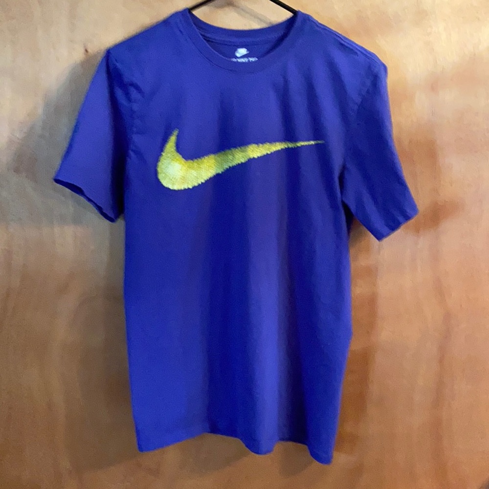 Nike T-shirt